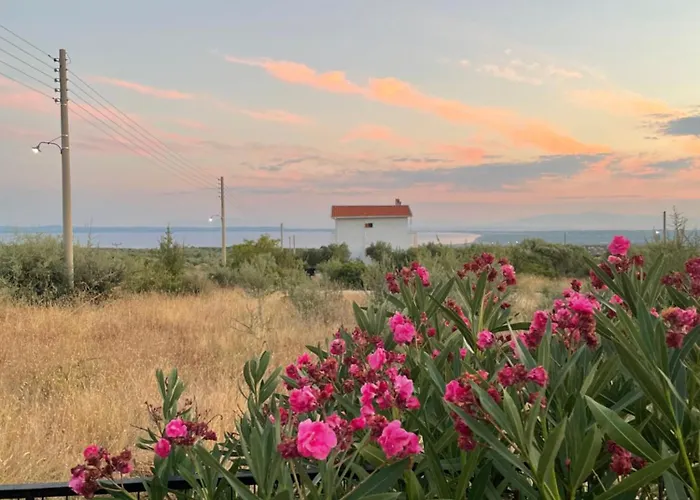 Gerakini Detached House With Panoramic Sea Views *